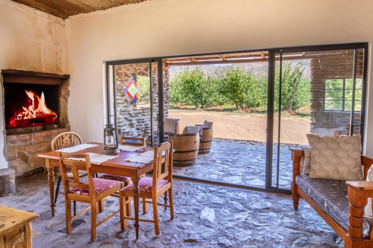 Lank-Gewag Farm Cottage With Private Hottub มอนตากู ภายนอก รูปภาพ